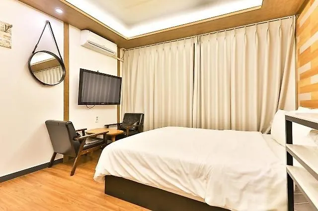 Busan Gwang An Ri Hy Realty Hotel